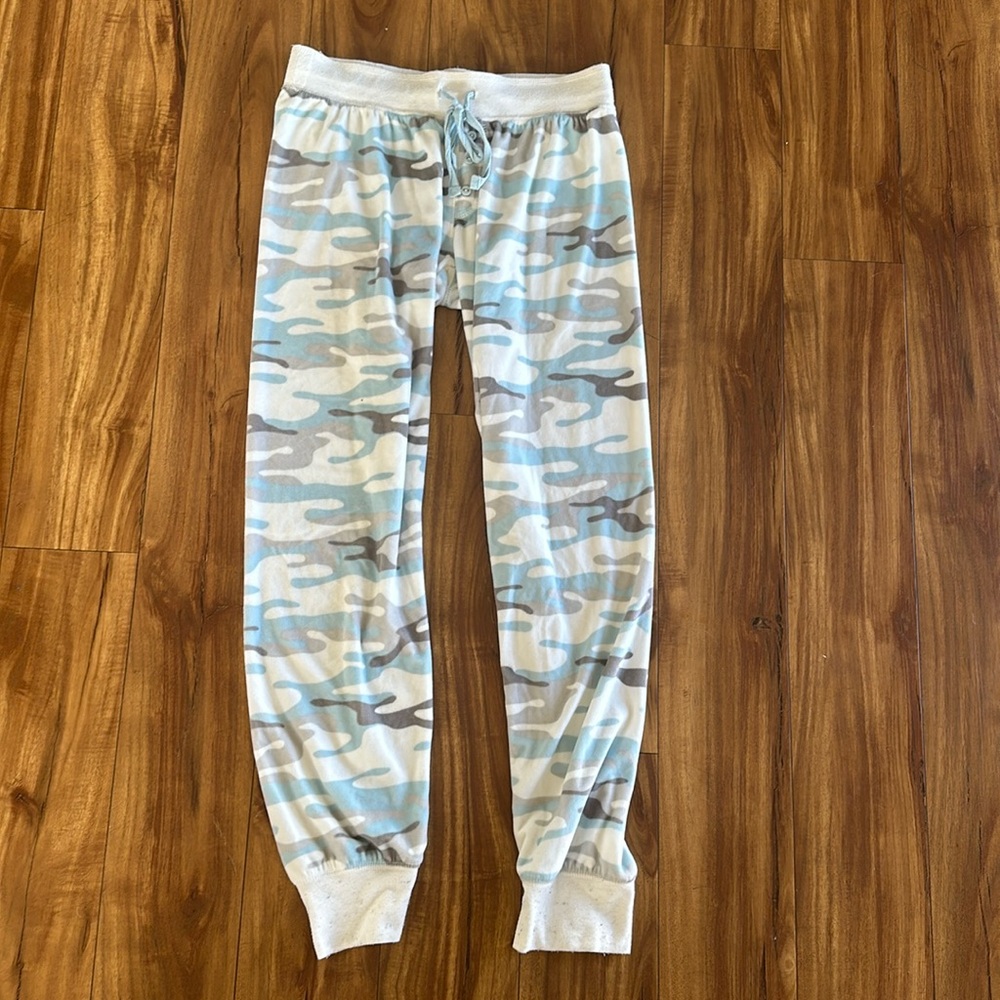 PJ Salvage camo joggers
